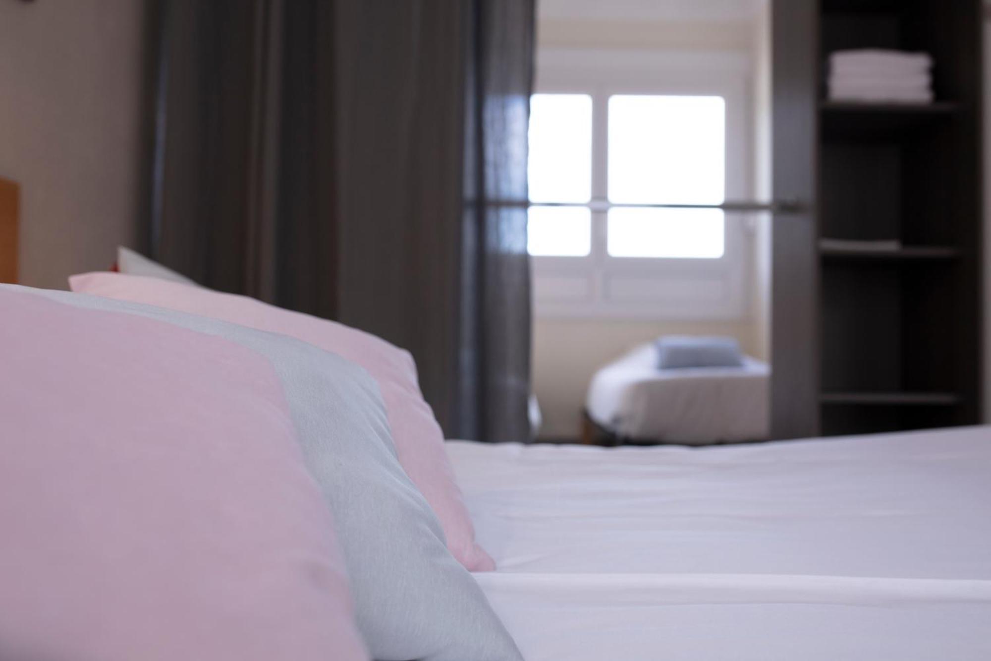 Hotel Les Rocailles Montagnac  Ngoại thất bức ảnh